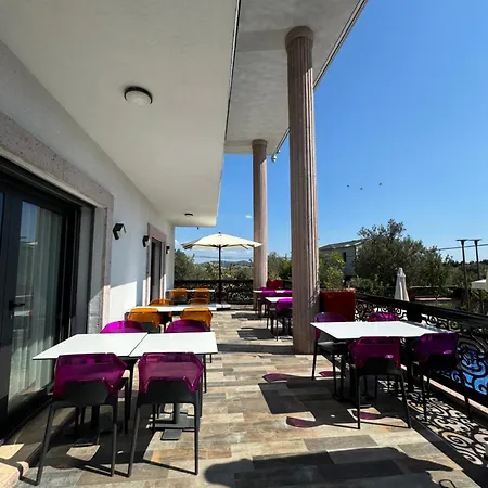 Eye Hotel